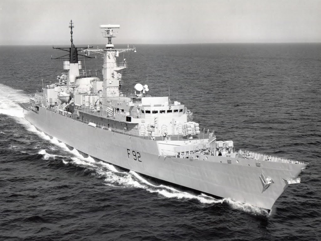 HMS Boxer (F92) Royal Navy Type 22 Frigate At Speed Photo Print Wall Art Decor Posters, Prints, & Visual Artwork Hampshire Prints 6 x 4 No Frame No