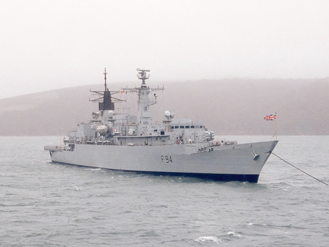HMS Brave (F94) Royal Navy Type 22 Frigate at Anchor Photo Print Wall Art Decor Posters, Prints, & Visual Artwork Hampshire Prints 6 x 4 No Frame No