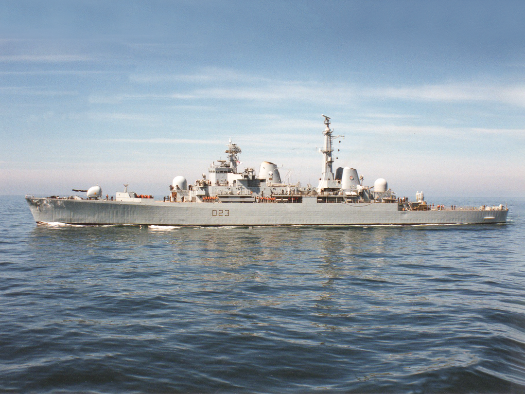 HMS Bristol (D23) Royal Navy Type 82 Destroyer Port Beam View Photo Print Wall Art Decor Posters, Prints, & Visual Artwork Hampshire Prints 6 x 4 No Frame No