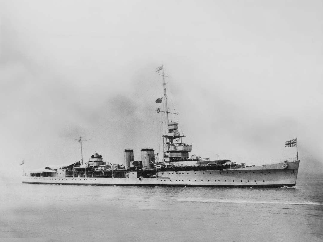 HMS Calcutta (D82) Royal Navy C Class Light Cruiser Starboard View Photo Print Wall Art Decor Posters, Prints, & Visual Artwork Hampshire Prints 6 x 4 No Frame No