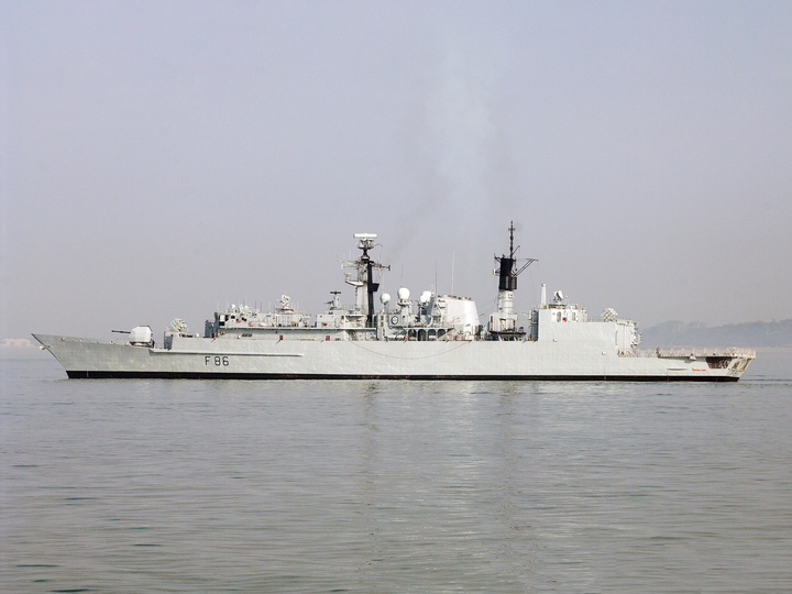 HMS Campbeltown (F86) Royal Navy Type 22 Frigate Port Beam Photo Print Wall Art Decor Posters, Prints, & Visual Artwork Hampshire Prints 6 x 4 No Frame No