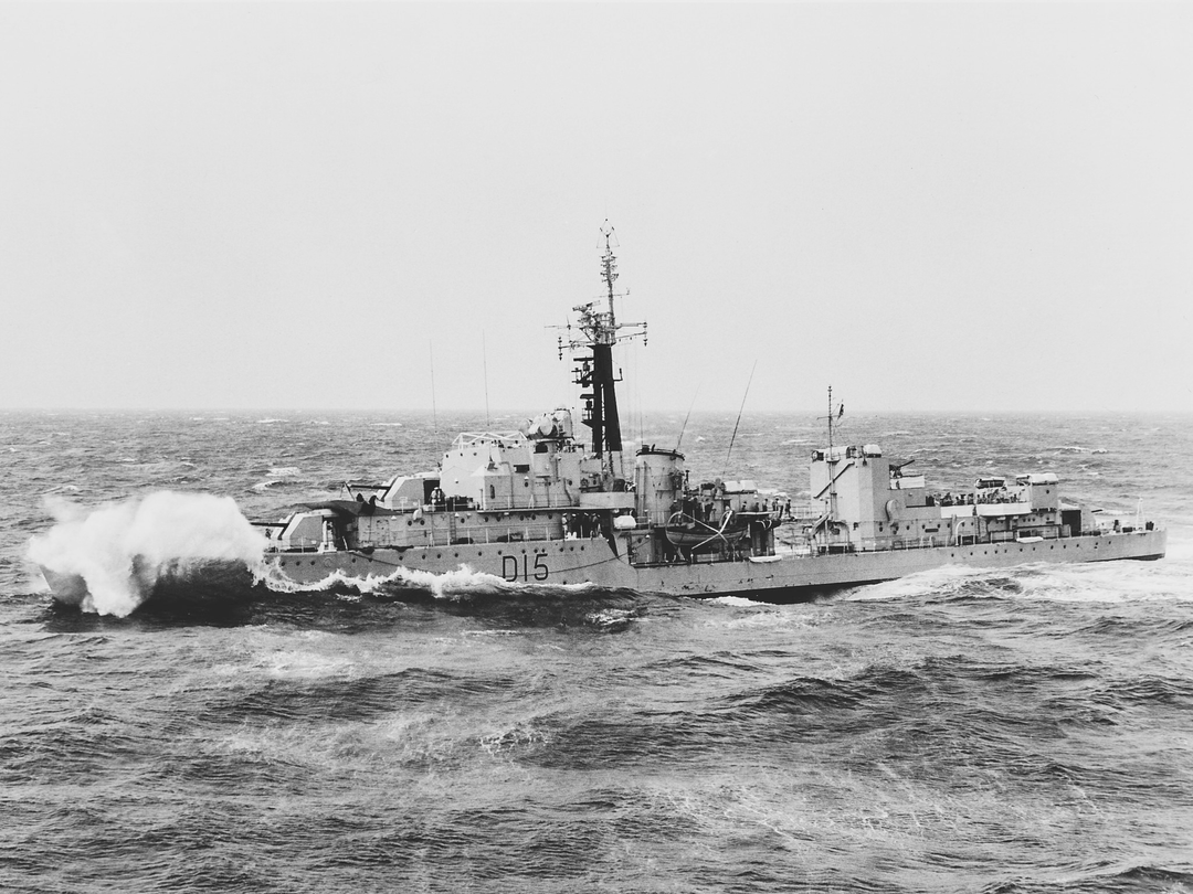 HMS Cavendish (D15) Royal Navy C Class Destroyer In Rough Sea Photo Print Wall Art Decor Posters, Prints, & Visual Artwork Hampshire Prints 6 x 4 No Frame No