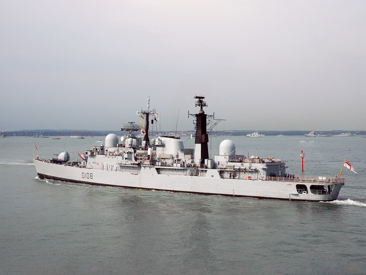 HMS Cardiff (D108) Royal Navy Type 42 Destroyer Leaving Harbour Port Side View Photo Print Wall Art Decor Posters, Prints, & Visual Artwork Hampshire Prints 6 x 4 No Frame No