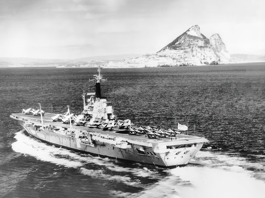 HMS Centaur (R06) Royal Navy Centaur Class Carrier Port Quarter View Photo Print Wall Art Decor Posters, Prints, & Visual Artwork Hampshire Prints 6 x 4 No Frame No