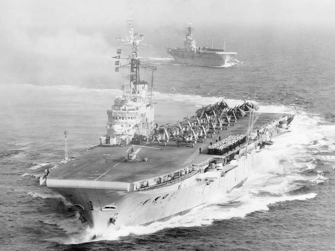 HMS Centaur (R06) Royal Navy Centaur Class Carrier Port Bow View Photo Print Wall Art Decor Posters, Prints, & Visual Artwork Hampshire Prints 6 x 4 No Frame No