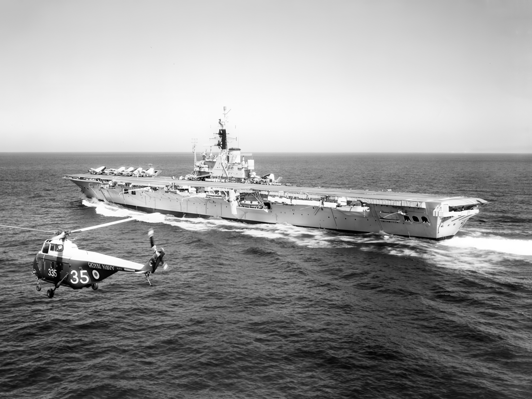 HMS Centaur (R06) Royal Navy Centaur Class Carrier With Helicopter Photo Print Wall Art Decor Posters, Prints, & Visual Artwork Hampshire Prints 6 x 4 No Frame No