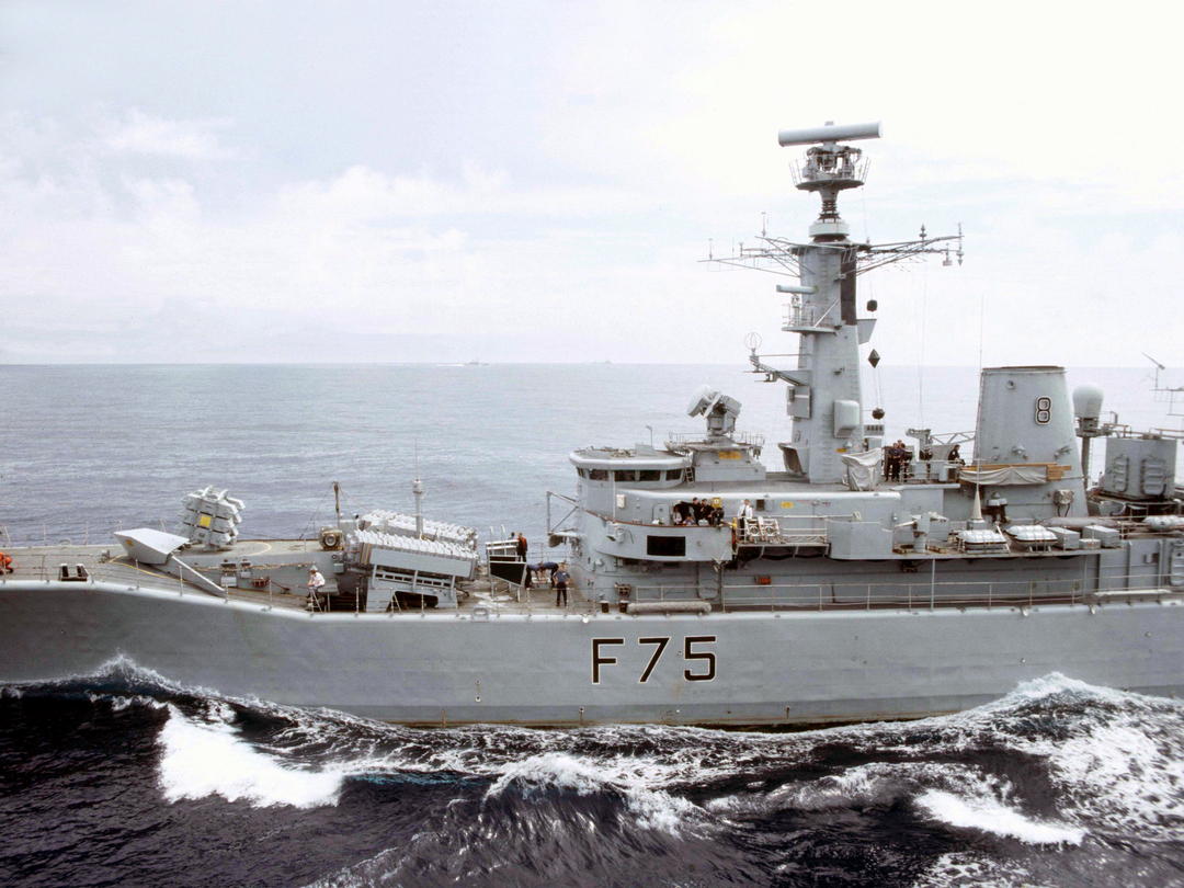 HMS Charybdis (F75) Royal Navy Leander Class Frigate During a RAS Photo Print Wall Art Decor Posters, Prints, & Visual Artwork Hampshire Prints 6 x 4 No Frame No