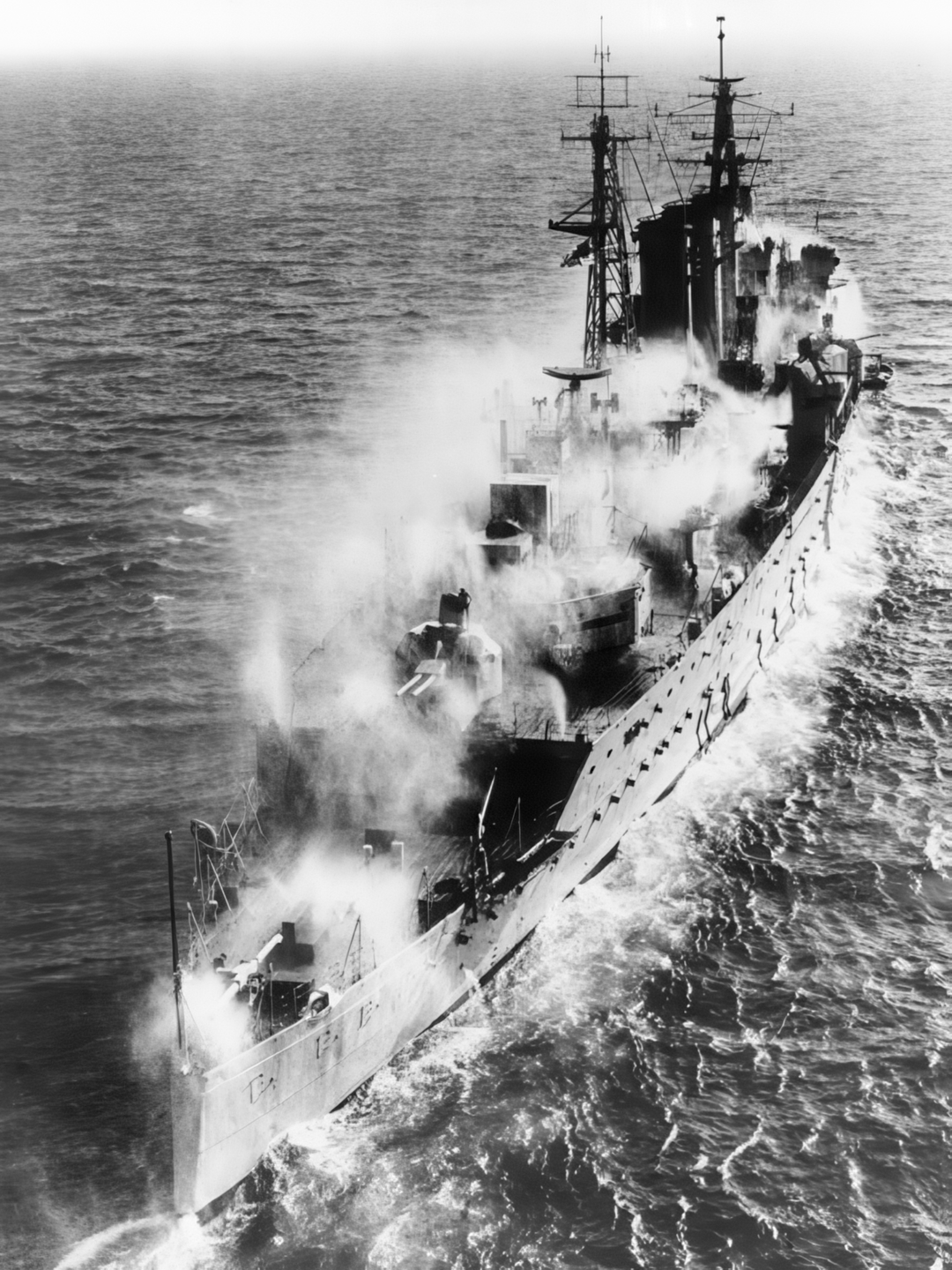 HMS Cumberland (57) Royal Navy County Class Cruiser Pre Wetting Photo Print Wall Art Decor Posters, Prints, & Visual Artwork Hampshire Prints 6 x 4 No Frame No