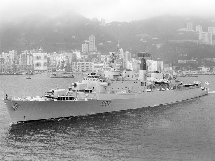 HMS Devonshire (D02) Royal Navy County Class Destroyer Leaving Harbour Photo Print Wall Art Decor Posters, Prints, & Visual Artwork Hampshire Prints 6 x 4 No Frame No