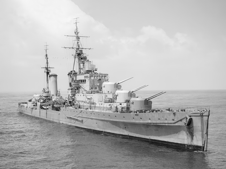 HMS Dido (37) Royal Navy Dido Class Cruiser Starboard Bow View Photo Print Wall Art Decor Posters, Prints, & Visual Artwork Hampshire Prints 6 x 4 No Frame No