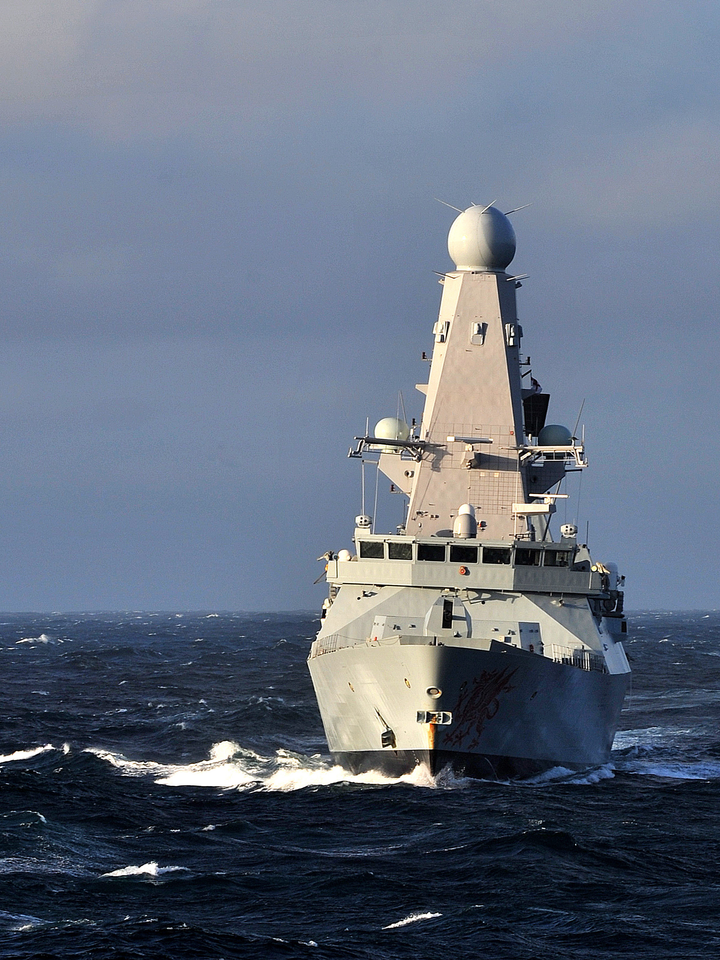 HMS Dragon (D35) Royal Navy Type 45 Destroyer Bow View Portrait Photo Print Wall Art Decor Posters, Prints, & Visual Artwork Hampshire Prints 6 x 4 No Frame No