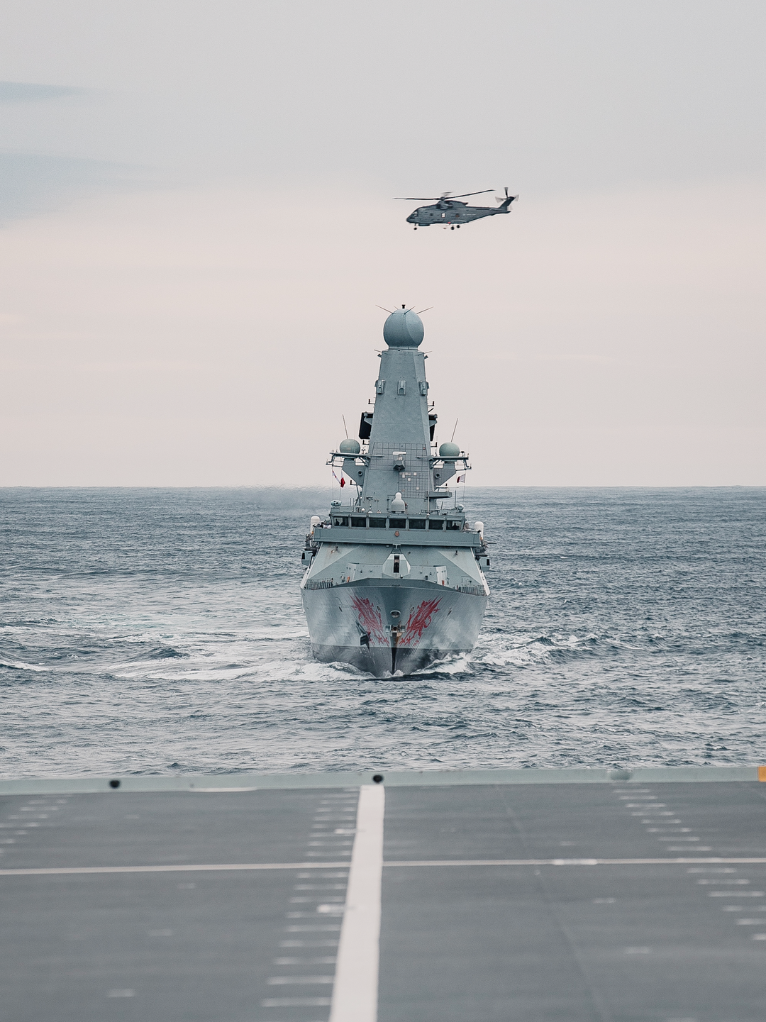 HMS Dragon (D35) Royal Navy Type 45 Destroyer From a Flight Deck Photo Print Wall Art Decor Posters, Prints, & Visual Artwork Hampshire Prints 6 x 4 No Frame No