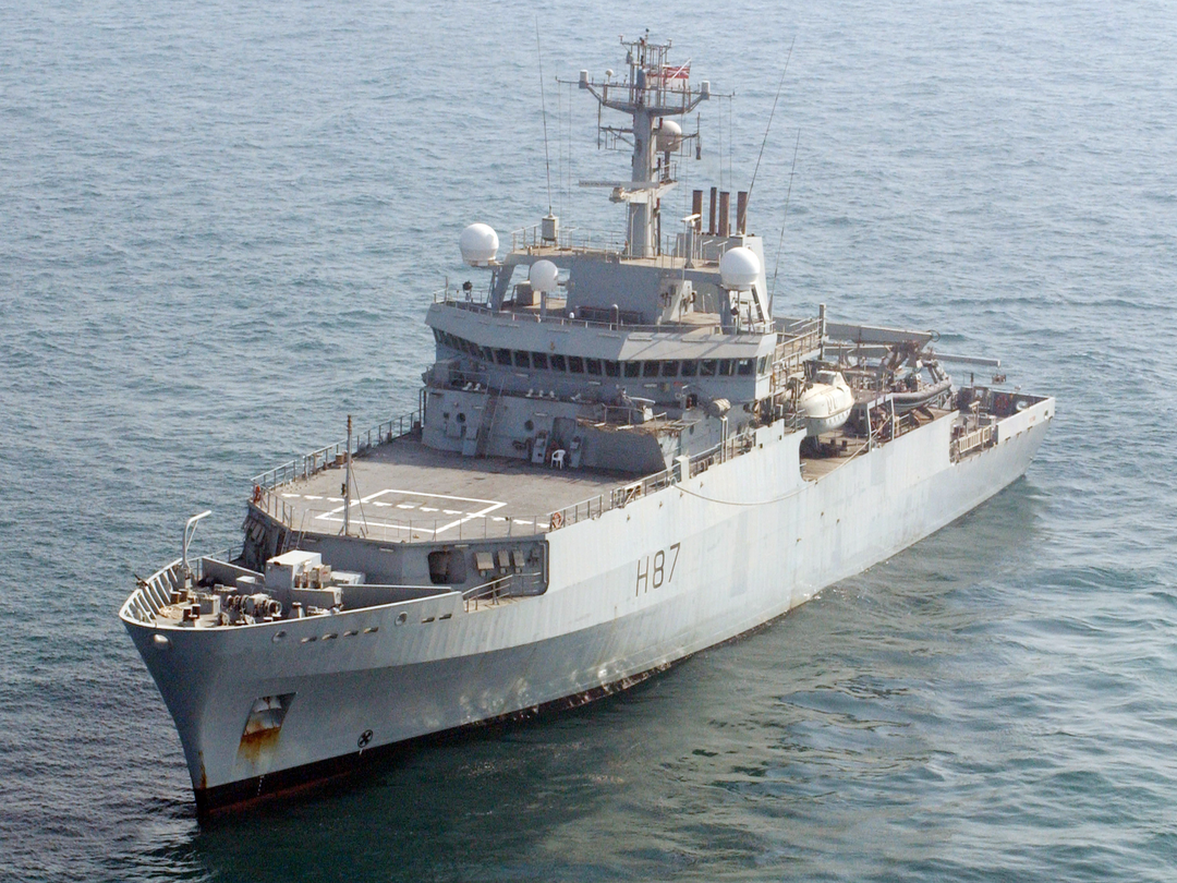 HMS Echo (H87) Royal Navy Echo Class Survey Vessel High Port Bow View Photo Print Wall Art Decor Posters, Prints, & Visual Artwork Hampshire Prints 6 x 4 No Frame No