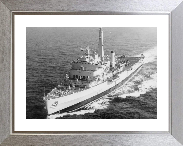 HMS Fearless (L10) Royal Navy Fearless Class Landing Platform Dock High Port Bow View Photo Print Wall Art Decor - Posters, Prints, & Visual Artwork - by Hampshire Prints (image 6 of 9)