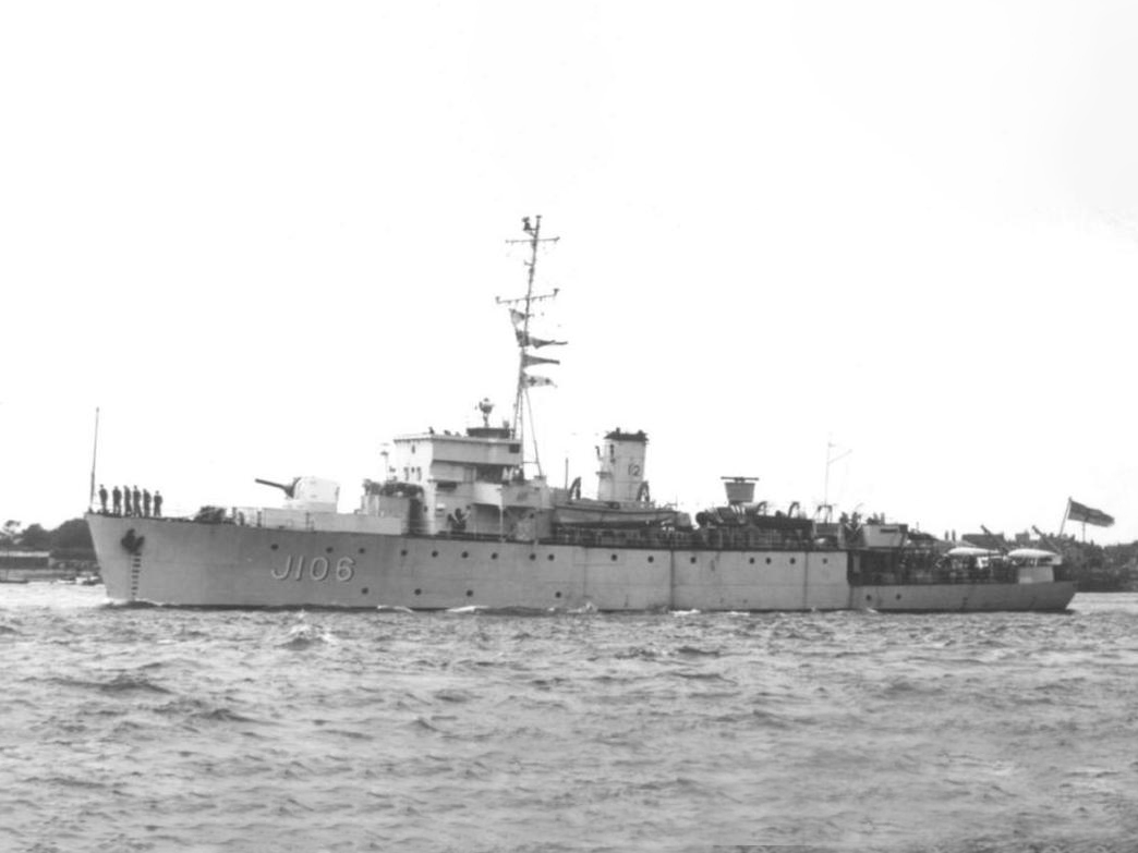 HMS Acute (J106) Royal Navy Algerine Class Minesweeper Photo Print Warship Wall Art Posters, Prints, & Visual Artwork Hampshire Prints 6 x 4 No Frame No