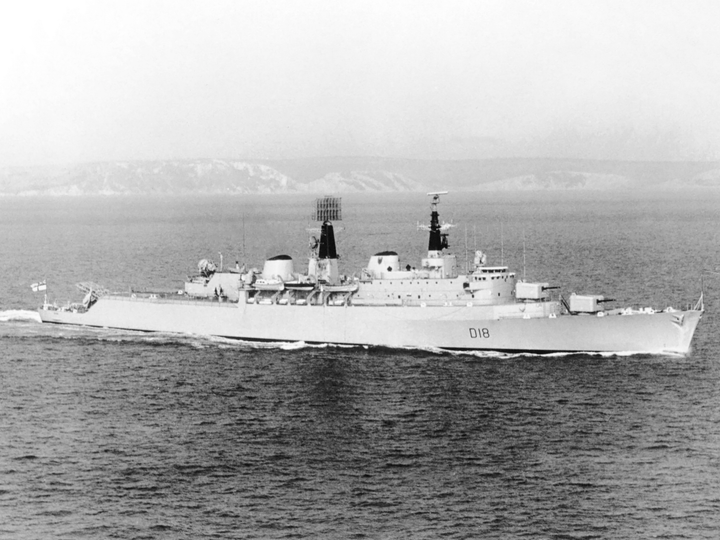 HMS Antrim (D18) Royal Navy County Class Destroyer Underway Photo Print Wall Art Decor Posters, Prints, & Visual Artwork Hampshire Prints 6 x 4 No Frame No