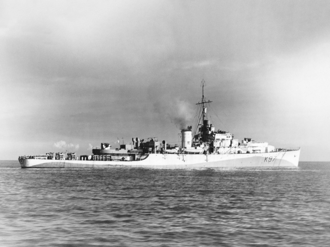 HMS Avon (K97) Royal Navy River Class Frigate Starboard Side View Photo Print Wall Art Decor Posters, Prints, & Visual Artwork Hampshire Prints 6 x 4 No Frame No