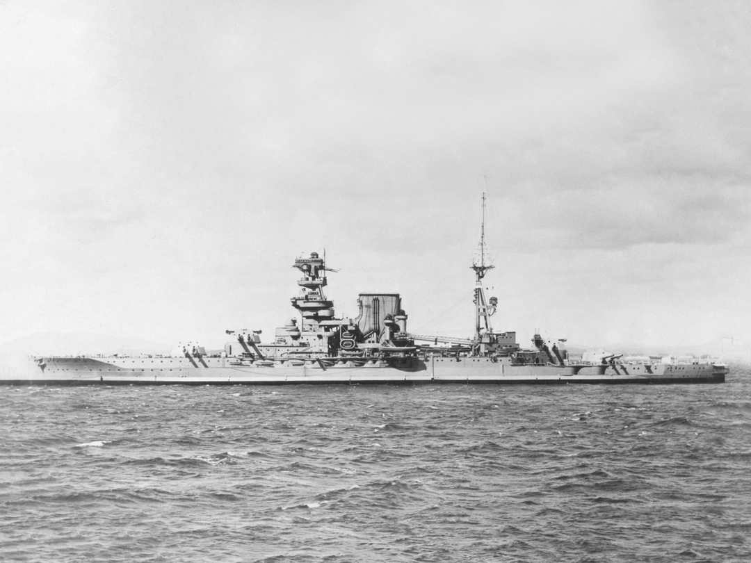 HMS Barham (04) Royal Navy Queen Elizabeth Class Battleship Port Beam View Photo Print Wall Art Decor Posters, Prints, & Visual Artwork Hampshire Prints 6 x 4 No Frame No