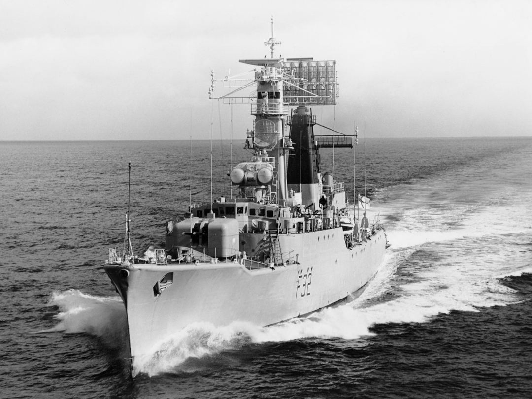 HMS Salisbury F32 Salisbury Class Frigate 1962 Photo Print - Posters, Prints, & Visual Artwork - by Hampshire Prints (image 1 of 9)