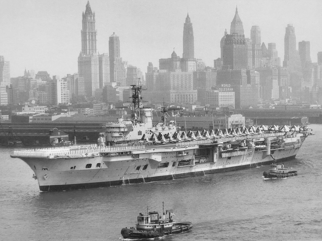 HMS Ark Royal (R09) Royal Navy Audacious Class Aircraft Carrier Entering Harbour Photo Print Wall Art Decor Posters, Prints, & Visual Artwork Hampshire Prints 6 x 4 No Frame No