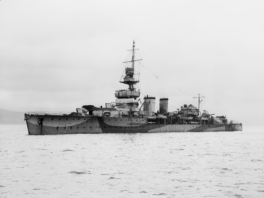 HMS Cardiff (D58) Royal Navy C Class Light Cruiser Port Side View Photo Print Wall Art Decor Posters, Prints, & Visual Artwork Hampshire Prints 6 x 4 No Frame No