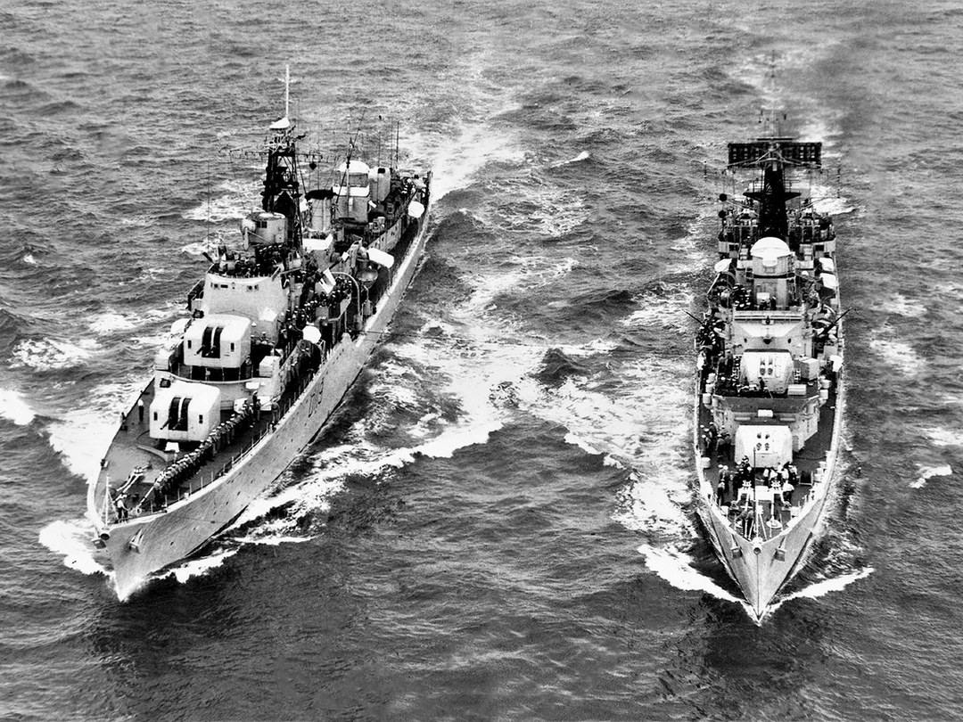 HMS Delight and HMS Battleaxe Royal Navy Warships At Sea Photo Print Wall Art Decor Posters, Prints, & Visual Artwork Hampshire Prints 6 x 4 No Frame No