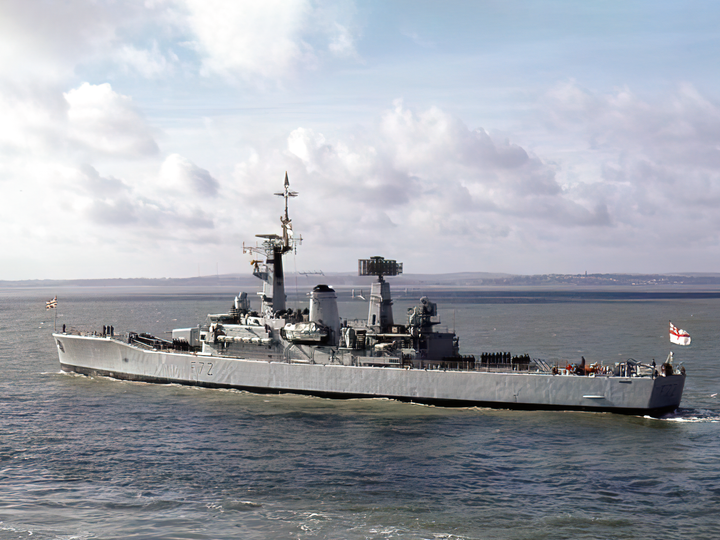 HMS Ariadne (F72) Royal Navy Leander Class Frigate Leaving Harbour Photo Print Wall Art Decor Posters, Prints, & Visual Artwork Hampshire Prints 6 x 4 No Frame No