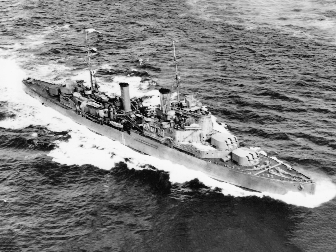 HMS Fiji (58) Royal Navy Fiji Class Light Cruiser Starboard View Photo Print Wall Art Decor - Posters, Prints, & Visual Artwork - by Hampshire Prints (image 1 of 9)