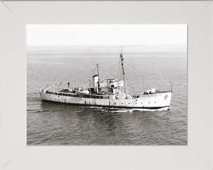 HMS Gateshead (T288) Royal Navy Isles Class Trawler Starboard View Photo Print Wall Art Decor - Posters, Prints, & Visual Artwork - by Hampshire Prints (image 5 of 9)