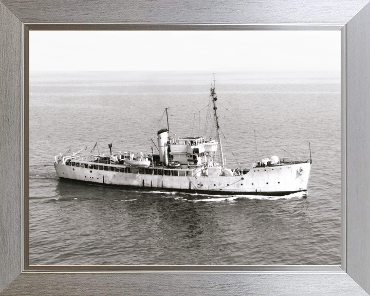 HMS Gateshead (T288) Royal Navy Isles Class Trawler Starboard View Photo Print Wall Art Decor - Posters, Prints, & Visual Artwork - by Hampshire Prints (image 7 of 9)