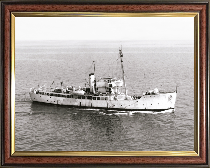 HMS Gateshead (T288) Royal Navy Isles Class Trawler Starboard View Photo Print Wall Art Decor - Posters, Prints, & Visual Artwork - by Hampshire Prints (image 9 of 9)