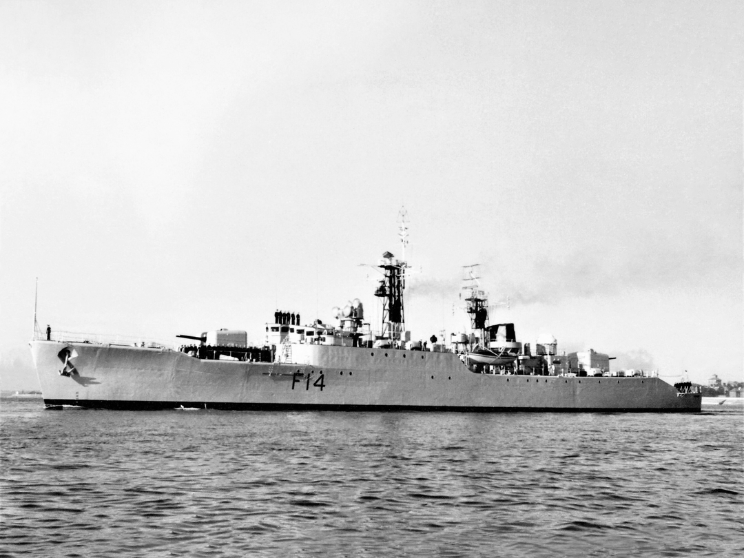 HMS Leopard F14 Leopard Class Frigate 1958 Photo Print - Posters, Prints, & Visual Artwork - by Hampshire Prints (image 1 of 9)