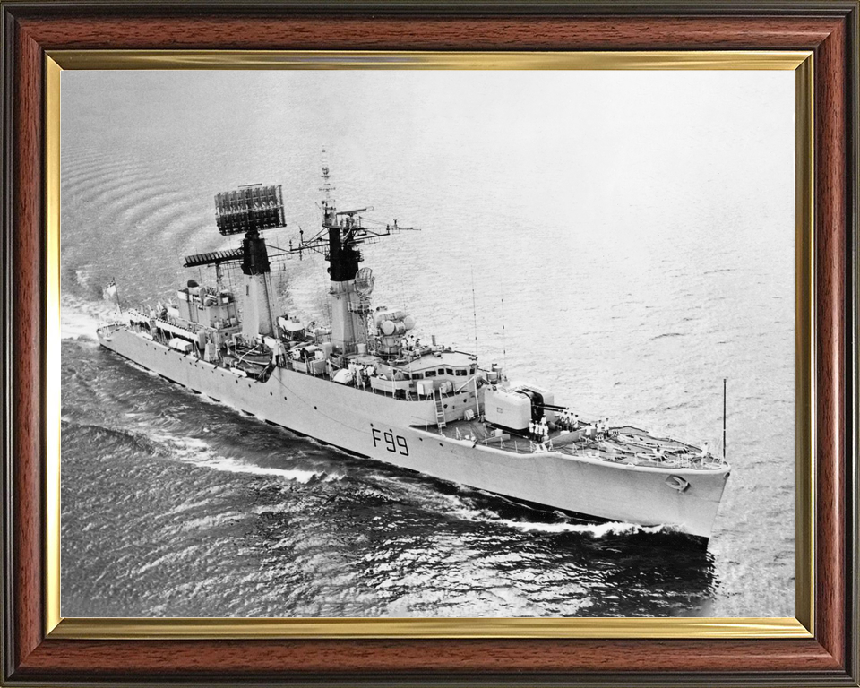HMS Lincoln F99 Salisbury Class Frigate 1969 Starboard View Photo Print - Posters, Prints, & Visual Artwork - by Hampshire Prints (image 9 of 9)