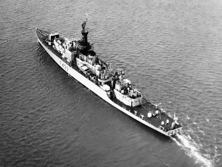 HMS Loch Insh K433 Loch Class Frigate 1958 Photo Print - Posters, Prints, & Visual Artwork - by Hampshire Prints (image 1 of 9)