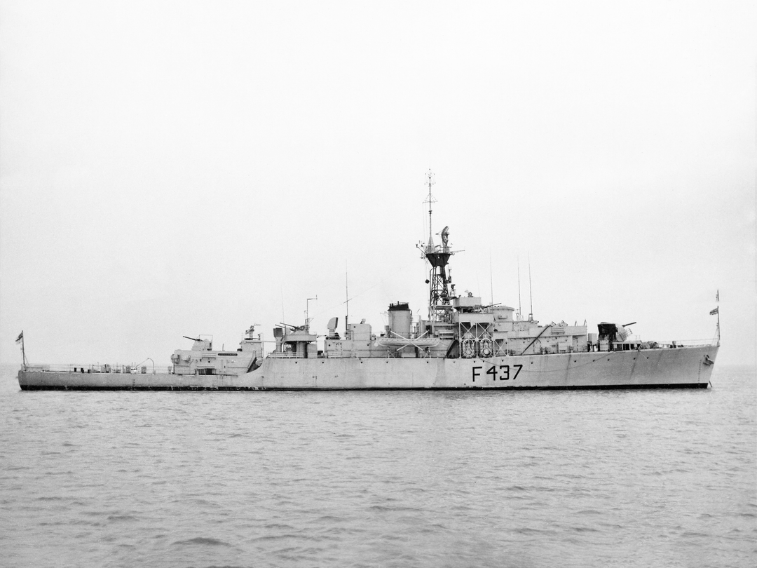 HMS Loch Lomond K437 Loch Class Frigate 1949 Photo Print - Posters, Prints, & Visual Artwork - by Hampshire Prints (image 1 of 9)