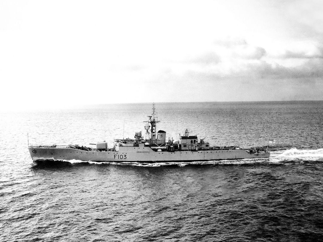 HMS Lowestoft F103 Rothesay Class Frigate 1961 Photo Print - Posters, Prints, & Visual Artwork - by Hampshire Prints (image 1 of 9)