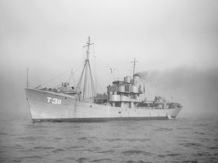 HMS Mullet T311 Fish Class Trawler November 1942 Photo Print - Posters, Prints, & Visual Artwork - by Hampshire Prints (image 1 of 9)