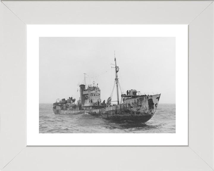HMS Northern Pride FY105 Fish Class ASW Trawler 1937 Photo Print - Posters, Prints, & Visual Artwork - by Hampshire Prints (image 4 of 9)