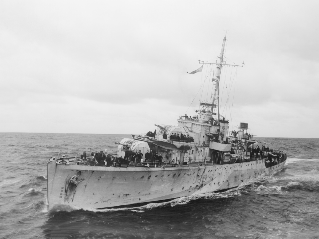 HMS Pelican U86 Egret Class Sloop 1944 Photo Print - Posters, Prints, & Visual Artwork - by Hampshire Prints (image 1 of 9)