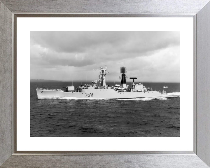 HMS Salisbury F32 Salisbury Class Frigate 1970 Port Beam View Photo Print - Posters, Prints, & Visual Artwork - by Hampshire Prints (image 6 of 9)