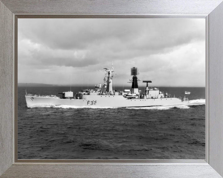 HMS Salisbury F32 Salisbury Class Frigate 1970 Port Beam View Photo Print - Posters, Prints, & Visual Artwork - by Hampshire Prints (image 7 of 9)