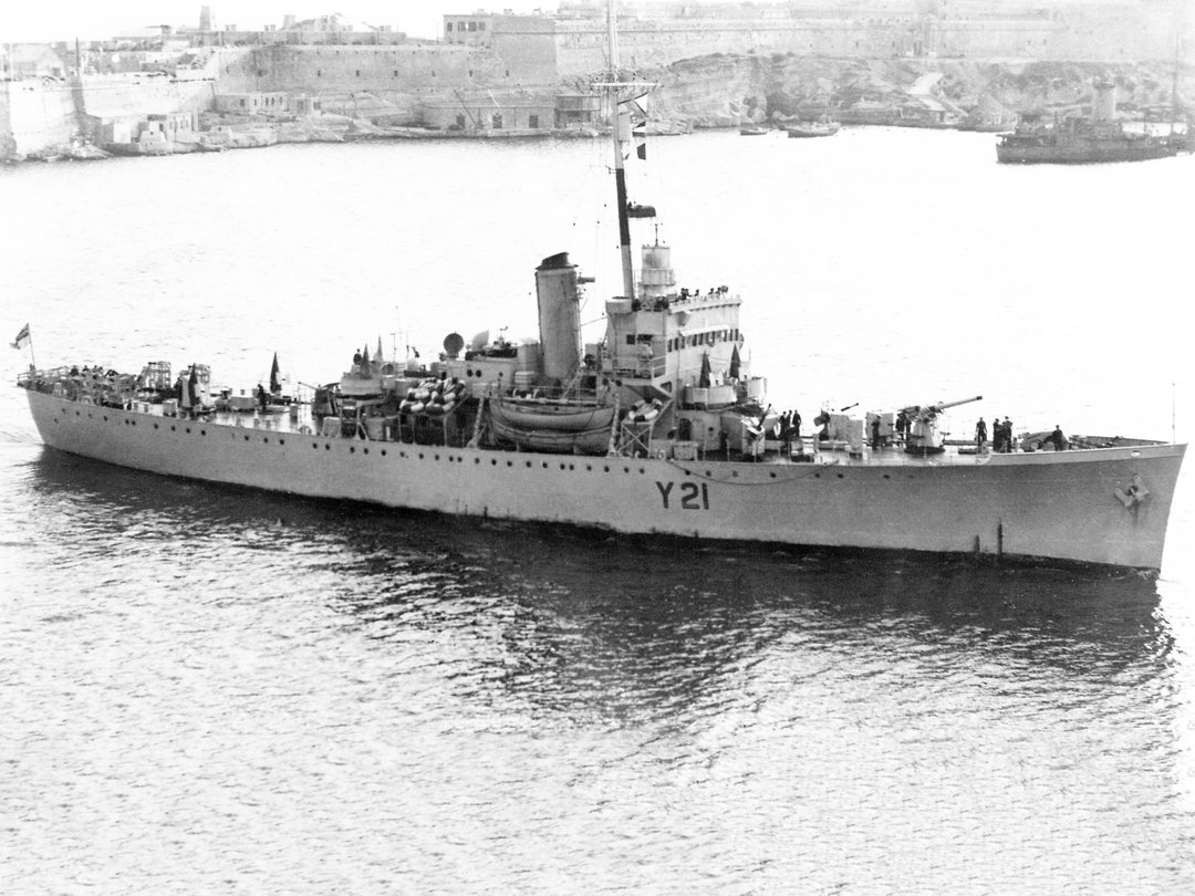 HMS Sennen Y21 Banff Class Sloop Warship Photo Print - Posters, Prints, & Visual Artwork - by Hampshire Prints (image 1 of 9)