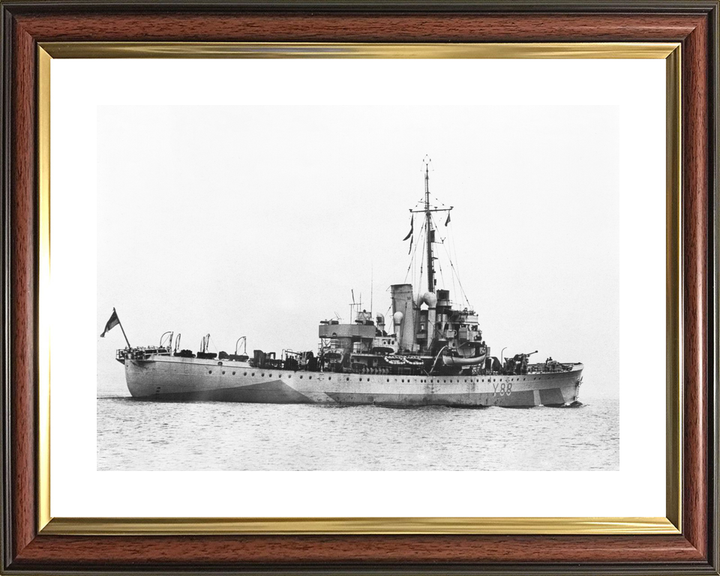 HMS Totland Y88 Banff Class Sloop September 1943 Photo Print - Posters, Prints, & Visual Artwork - by Hampshire Prints (image 8 of 9)