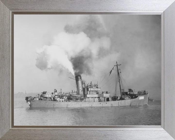 HMS Turquoise T45 Trawler January 1944 Photo Print - Posters, Prints, & Visual Artwork - by Hampshire Prints (image 7 of 9)