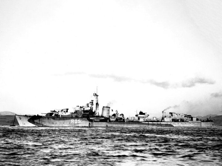HMS Urania R05 U Class Destroyer January 1944 Photo Print - Posters, Prints, & Visual Artwork - by Hampshire Prints (image 1 of 9)