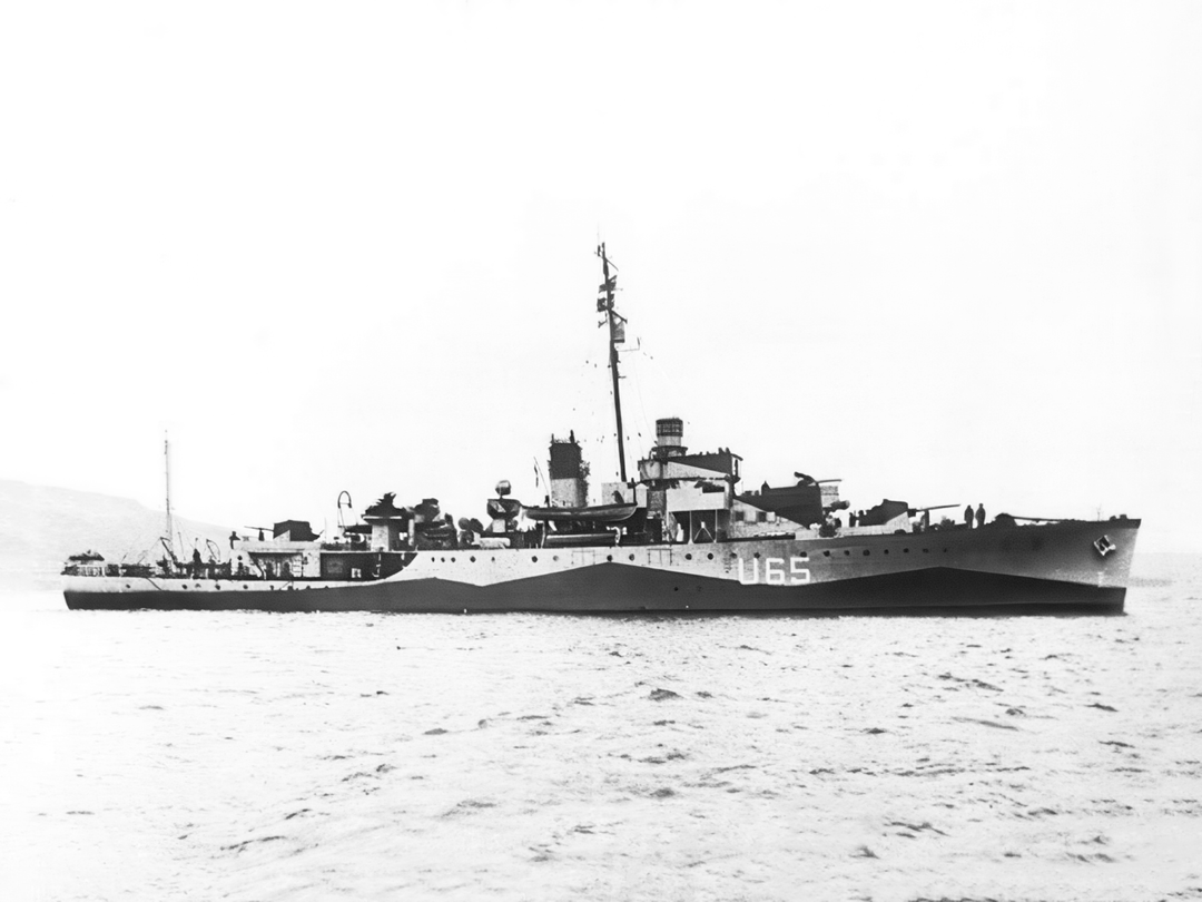 HMS Wellington U65 Grimsby Class Sloop April 1942 Photo Print - Posters, Prints, & Visual Artwork - by Hampshire Prints (image 1 of 9)