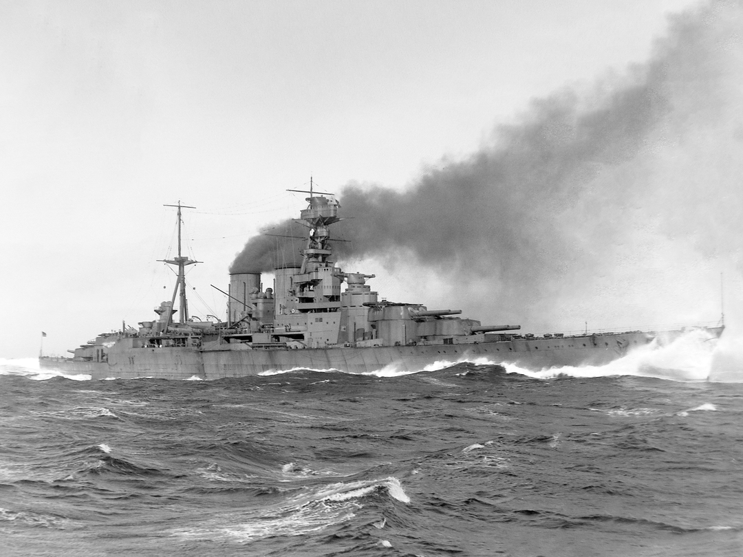 HMS Hood (51) Royal Navy Admiral Class Battlecruiser Underway Starboard Side View Photo Print Wall Art Decor - Posters, Prints, & Visual Artwork - by Hampshire Prints (image 1 of 9)
