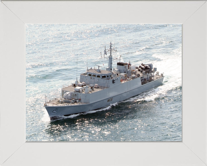 HMS Penzance M106 Sandown Class Minehunter August 2005 Port Bow View Photo Print - Posters, Prints, & Visual Artwork - by Hampshire Prints (image 5 of 9)