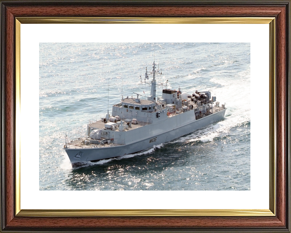 HMS Penzance M106 Sandown Class Minehunter August 2005 Port Bow View Photo Print - Posters, Prints, & Visual Artwork - by Hampshire Prints (image 8 of 9)