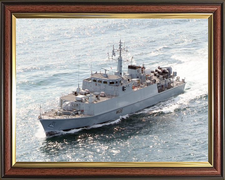 HMS Penzance M106 Sandown Class Minehunter August 2005 Port Bow View Photo Print - Posters, Prints, & Visual Artwork - by Hampshire Prints (image 9 of 9)